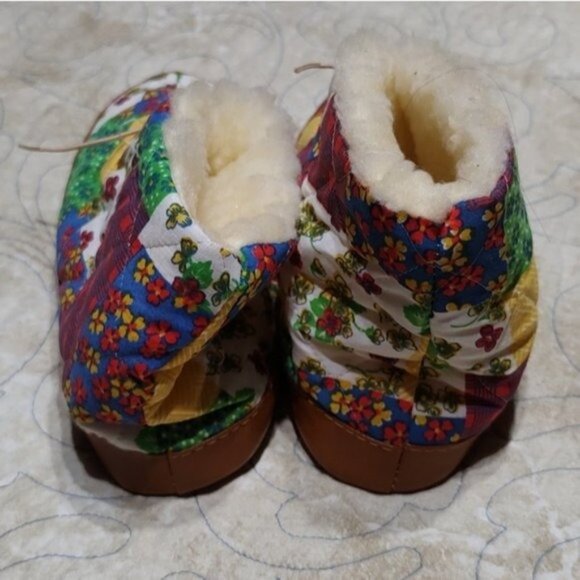 Vintage Dearfoams Quilt Pattern Faux Fur Lined Bootie Slippers M 6.5-7.5 - Picture 7 of 10
